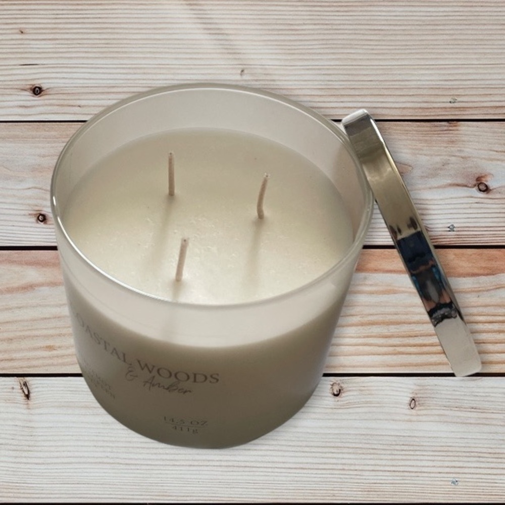 Kirkland coasta wood & amber 14.5 oz Large Jar 3-Wick Candle